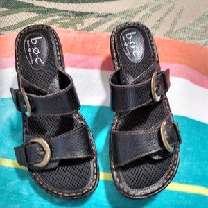 BOC Black Leather Slide Sandal SIZE 7 M or 38 EU w/ Gold Buckles